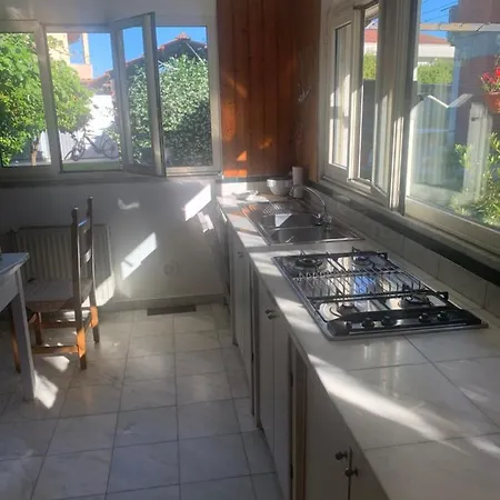Ferienhaeuschen, Laendlich, Nah Am Meer, Casetta In Campagna Vicino Al Mare ,ariacondizionata Luni